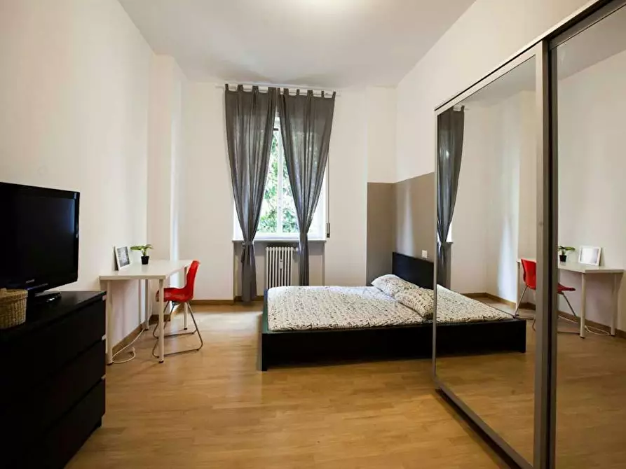 Immagine 2 di Camera in affitto  in Via Carlo Ravizza a Milano