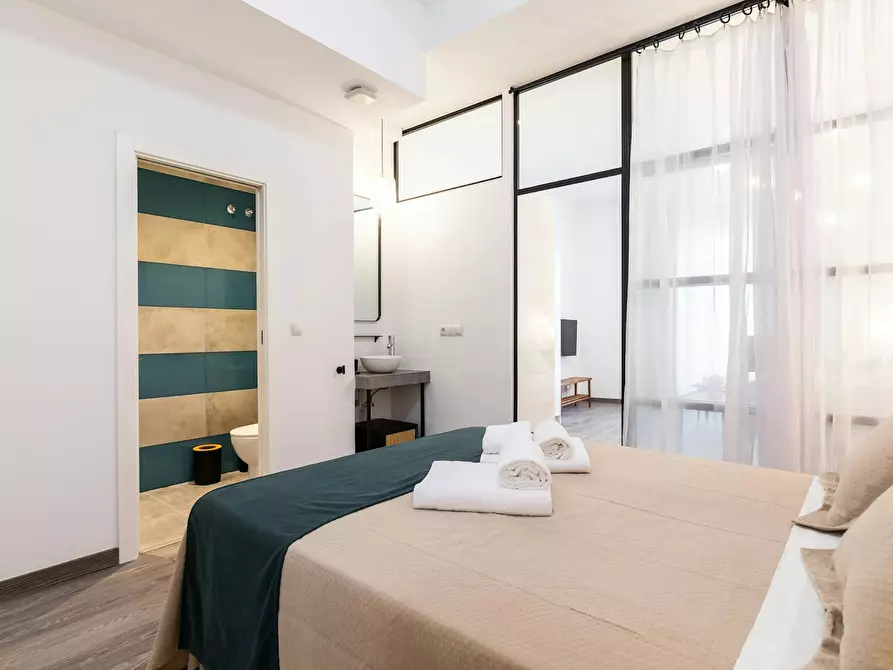 Immagine 4 di Appartamento in affitto  in Calle del Trench a Valencia