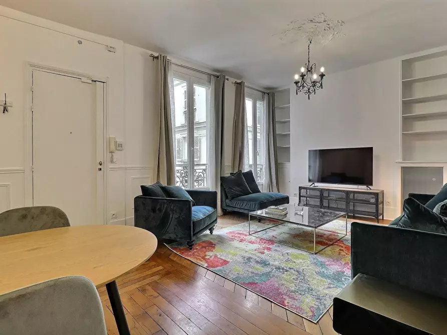 Immagine 1 di Appartamento in affitto  in Rue du Faubourg Saint-Honoré a Paris 08