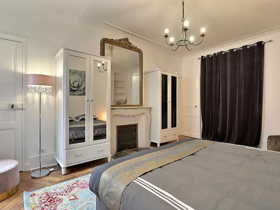 Immagine 10 di Appartamento in affitto  in Rue du Faubourg Saint-Honoré a Paris 08