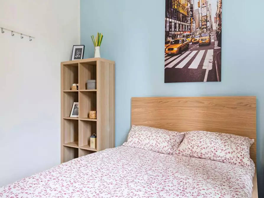 Immagine 1 di Camera in affitto  in Via Salvatore Barzilai a Milano