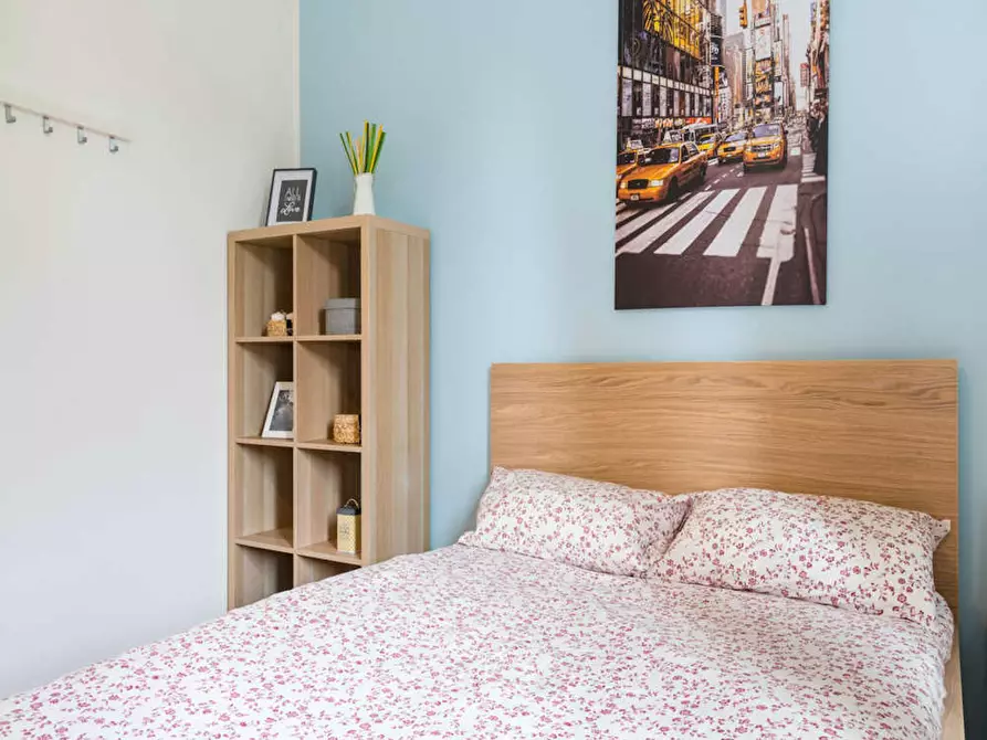 Immagine 2 di Camera in affitto  in Via Salvatore Barzilai a Milano