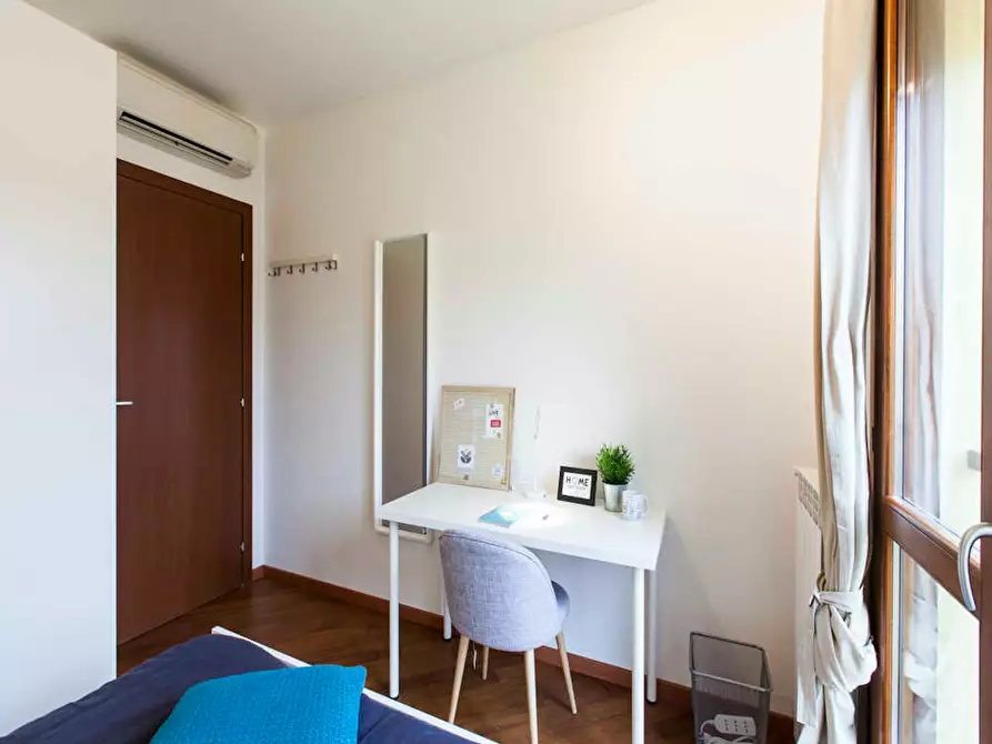 Immagine 5 di Camera in affitto  in Via Privata San Martiniano a Milano