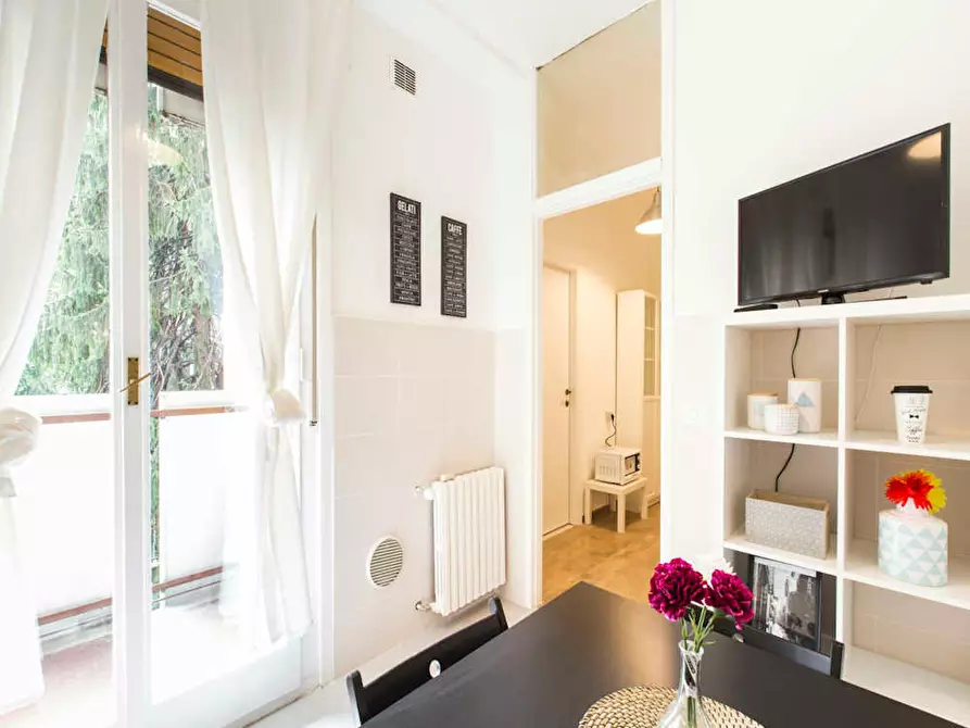 Immagine 8 di Camera in affitto  in Via Leone Tolstoi a Milano