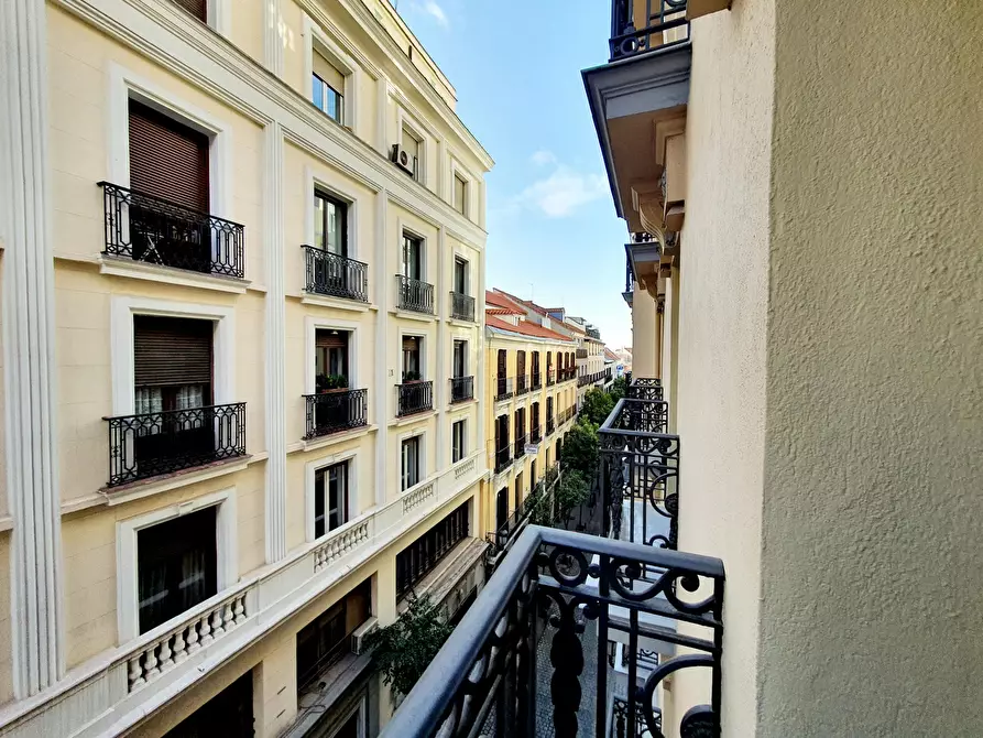 Immagine 10 di Appartamento in affitto  in Plaza del Ángel a Madrid