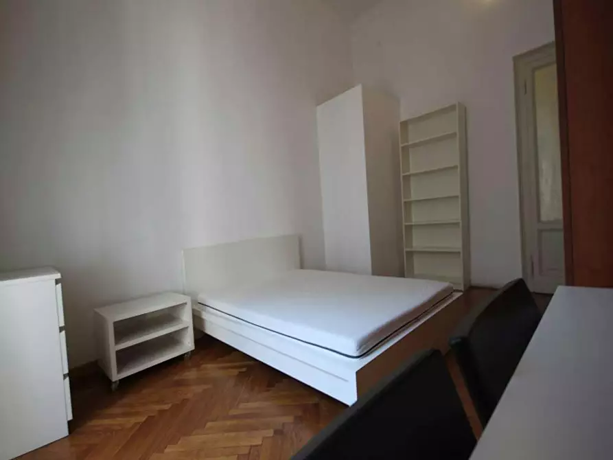 Immagine 2 di Camera in affitto  in Piazza Ventiquattro Maggio a Milano