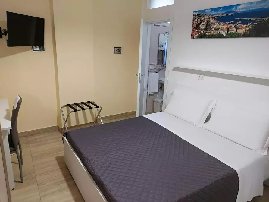 Immagine 4 di Camera in affitto  in Via Vecchia Canzanella a Napoli