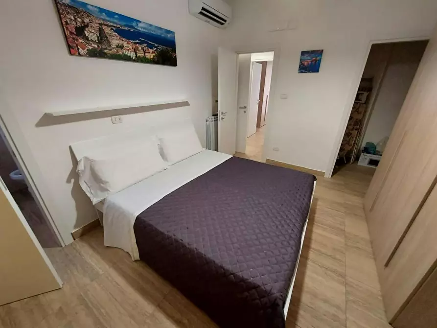 Immagine 3 di Camera in affitto  in Via Vecchia Canzanella a Napoli