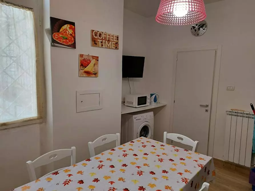 Immagine 7 di Camera in affitto  in Via Vecchia Canzanella a Napoli