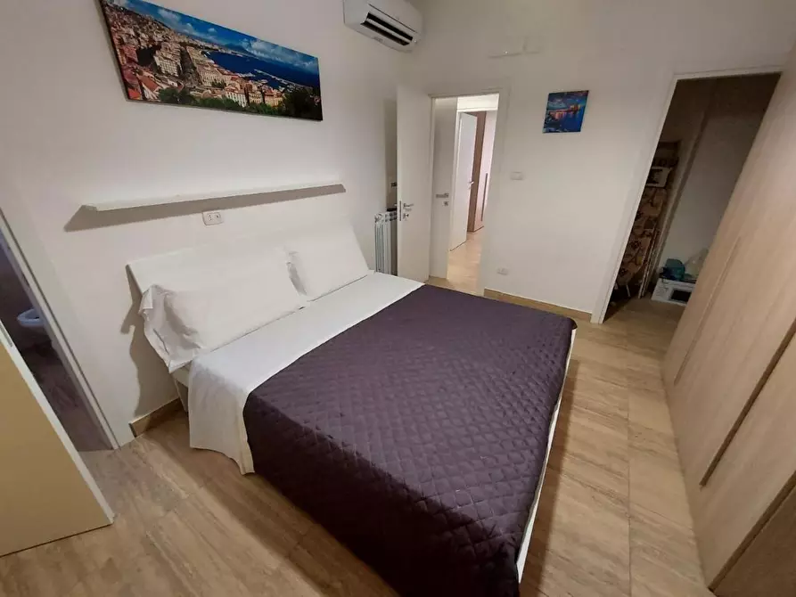 Immagine 3 di Camera in affitto  in Via Vecchia Canzanella a Napoli