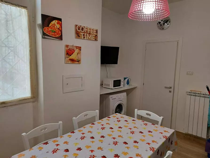 Immagine 7 di Camera in affitto  in Via Vecchia Canzanella a Napoli