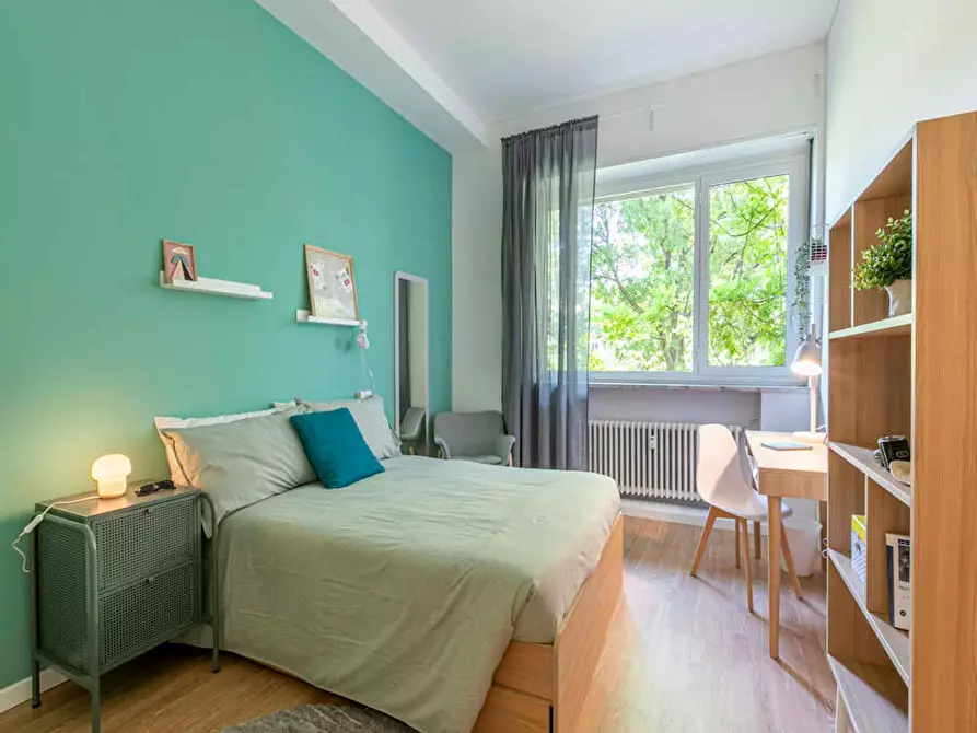 Immagine 3 di Camera in affitto  in Via Broletto a Milano