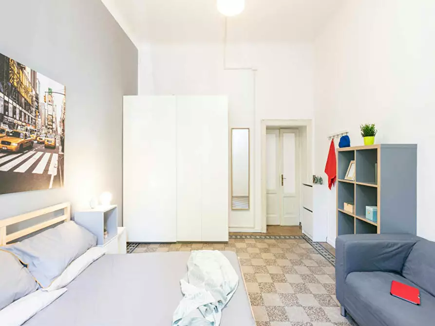 Immagine 1 di Camera in affitto  in Via Lipari a Milano