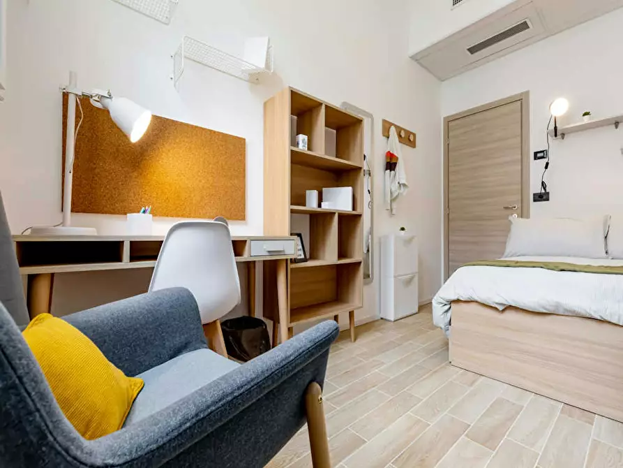 Immagine 1 di Camera in affitto  in Via Carlo Pedrotti a Torino