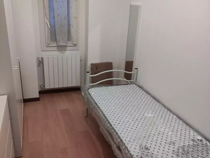 Immagine 2 di Camera in affitto  in Via Monte Cengio a Milano