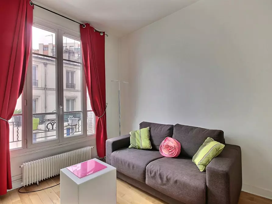 Immagine 2 di Appartamento in affitto  in Rue Gustave Rouanet a Paris 18