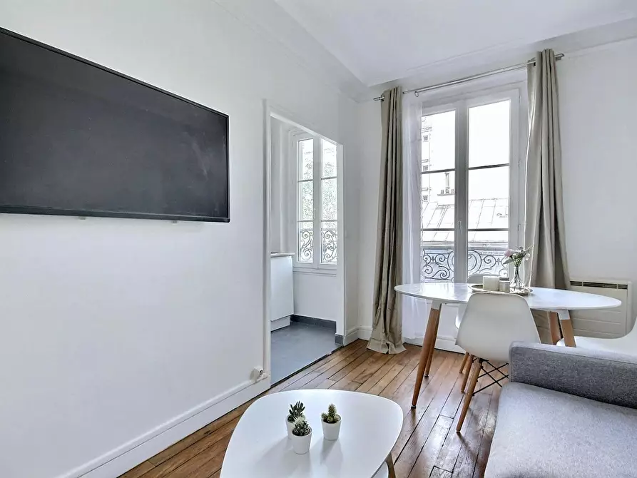 Immagine 4 di Appartamento in affitto  in Villa Compoint a Paris 17