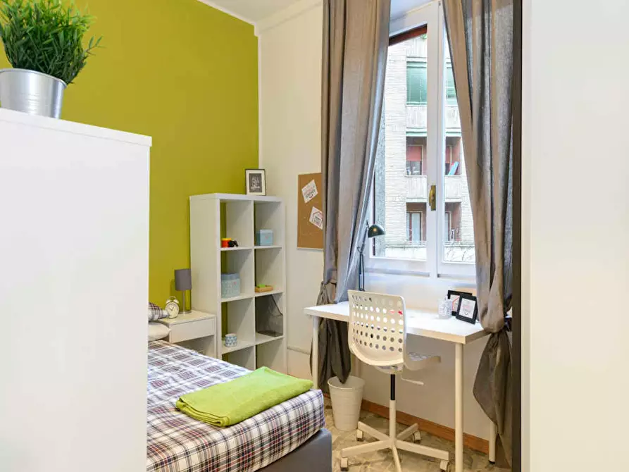 Immagine 2 di Camera in affitto  in Via Salvatore Barzilai a Milano