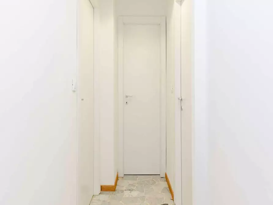 Immagine 10 di Camera in affitto  in Via Salvatore Barzilai a Milano