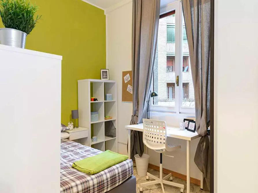 Immagine 3 di Camera in affitto  in Via Salvatore Barzilai a Milano