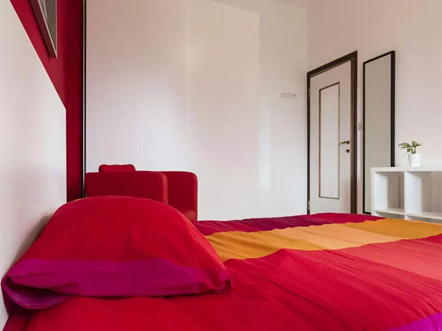 Immagine 5 di Camera in affitto  in Via Salvatore Barzilai a Milano