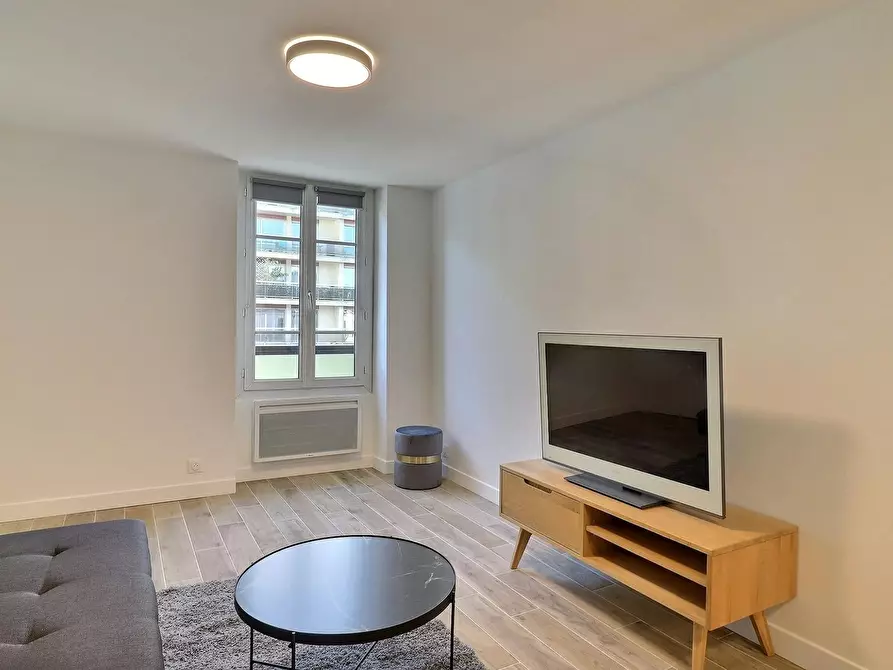 Immagine 4 di Appartamento in affitto  in Rue de Sèvres a Paris