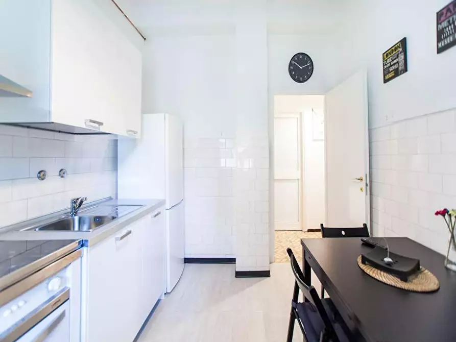 Immagine 10 di Camera in affitto  in Via Beato Angelico a Milano