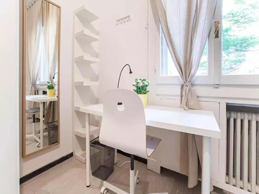 Immagine 1 di Camera in affitto  in Via Beato Angelico a Milano