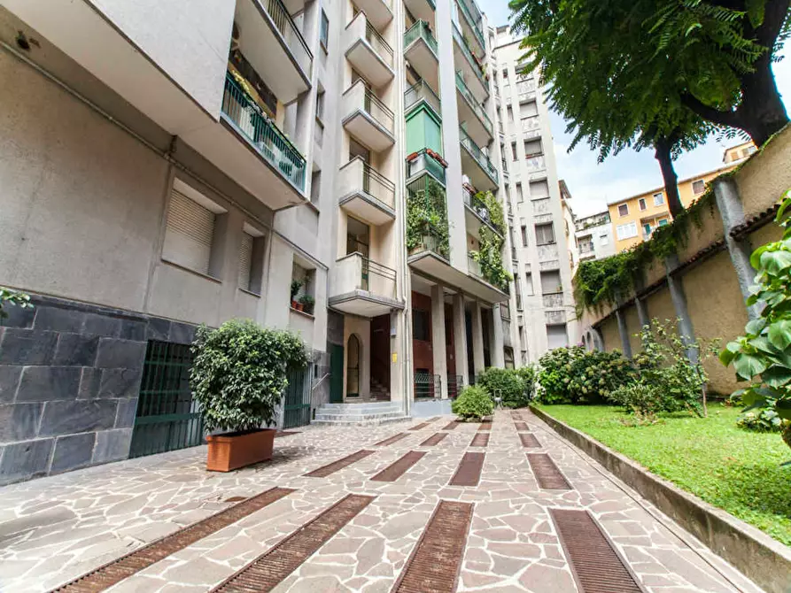 Immagine 10 di Camera in affitto  in Via Beato Angelico a Milano