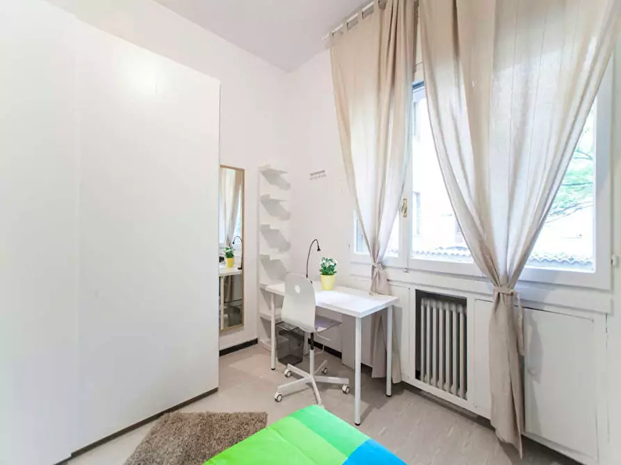 Immagine 3 di Camera in affitto  in Via Beato Angelico a Milano