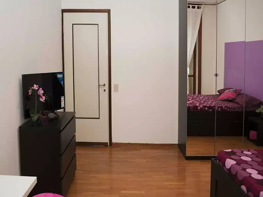 Immagine 7 di Camera in affitto  in Via Andrea Costa a Milano