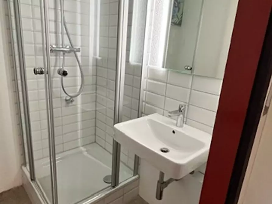 Immagine 3 di Camera in affitto  in Düsselthaler Straße a Düsseldorf