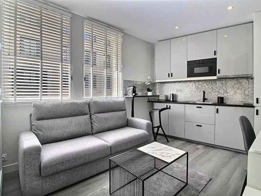 Immagine 1 di Appartamento in affitto  in Avenue Montaigne a Paris 08