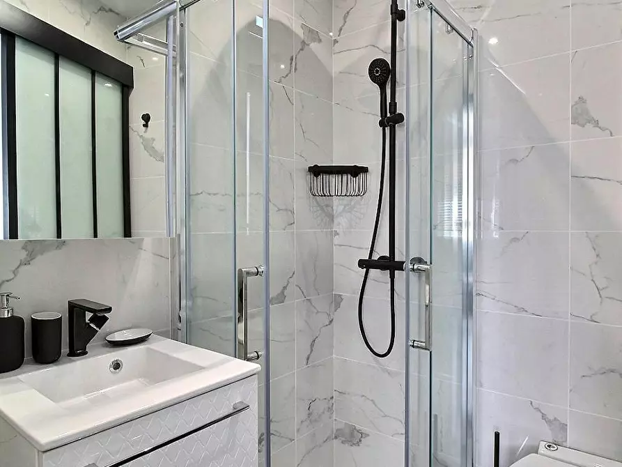 Immagine 10 di Appartamento in affitto  in Avenue Montaigne a Paris 08