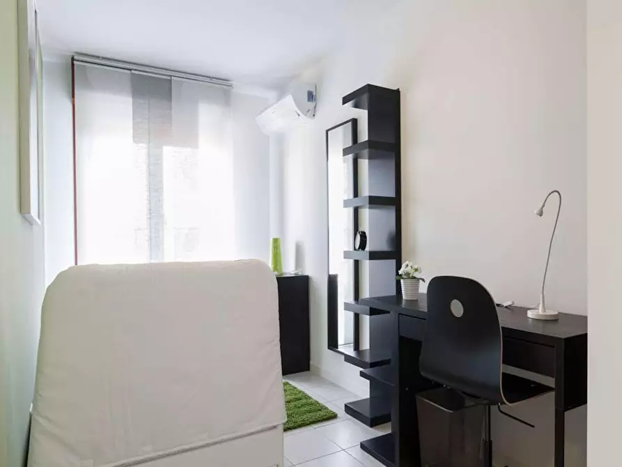 Immagine 3 di Camera in affitto  in Largo Cavalieri di Malta a Milano