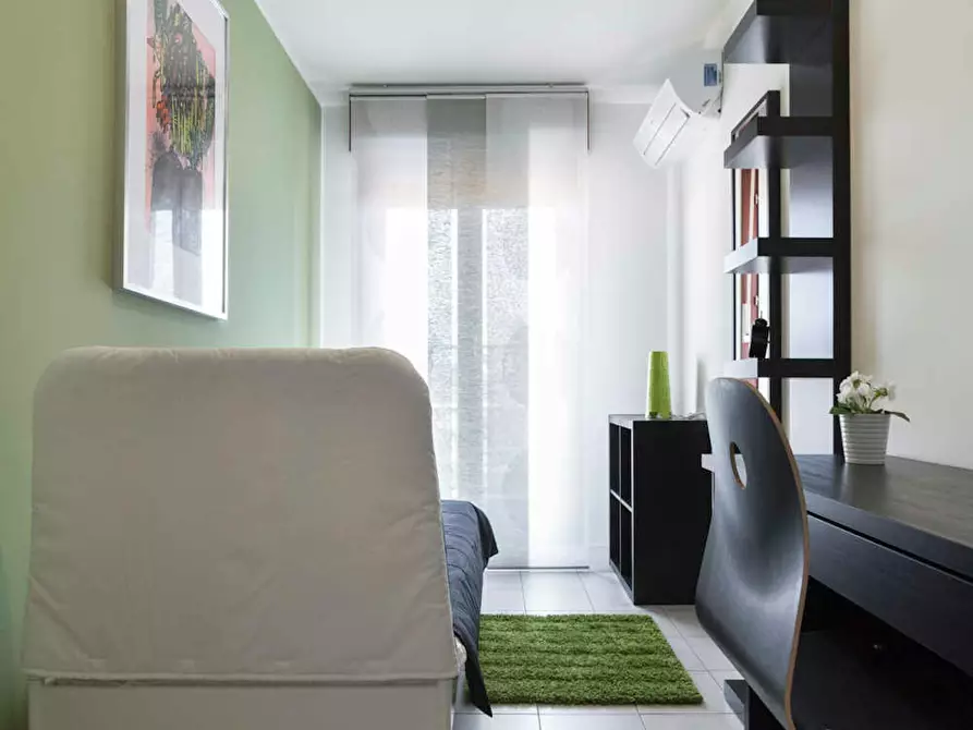 Immagine 6 di Camera in affitto  in Largo Cavalieri di Malta a Milano