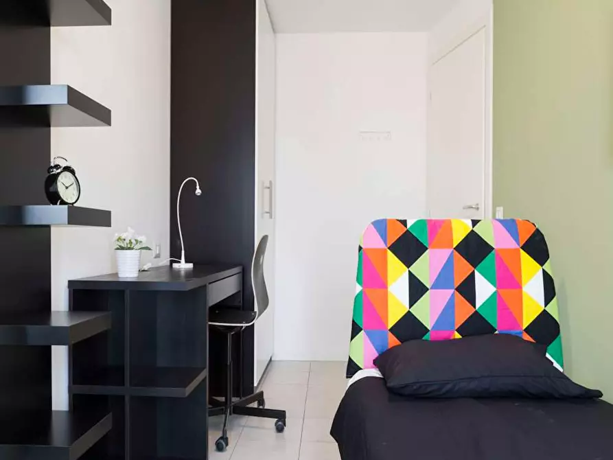 Immagine 6 di Camera in affitto  in Largo Cavalieri di Malta a Milano