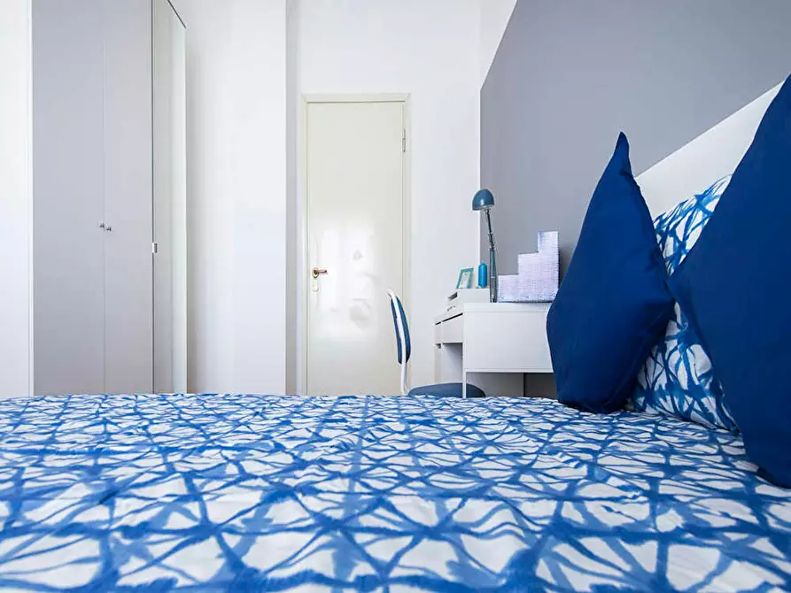 Immagine 1 di Camera in affitto  in Viale Ca' Granda a Milano