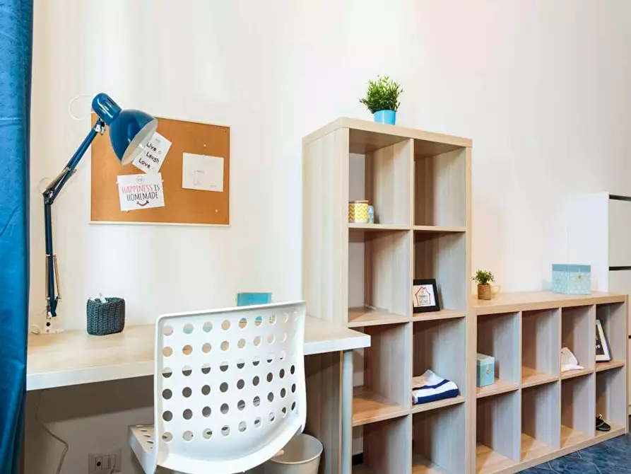 Immagine 6 di Camera in affitto  in Via Garegnano a Milano