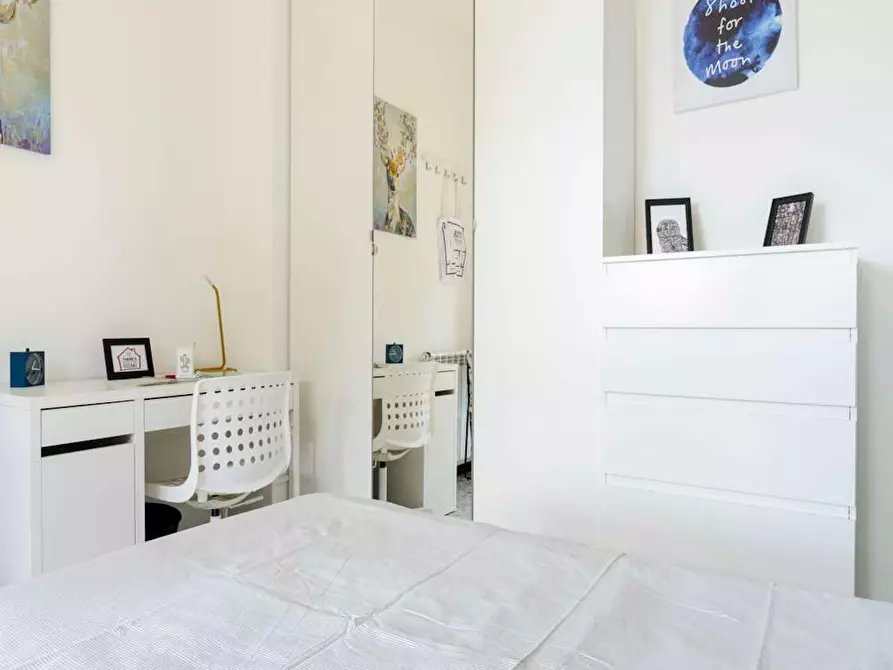 Immagine 5 di Camera in affitto  in Via delle Ande a Milano