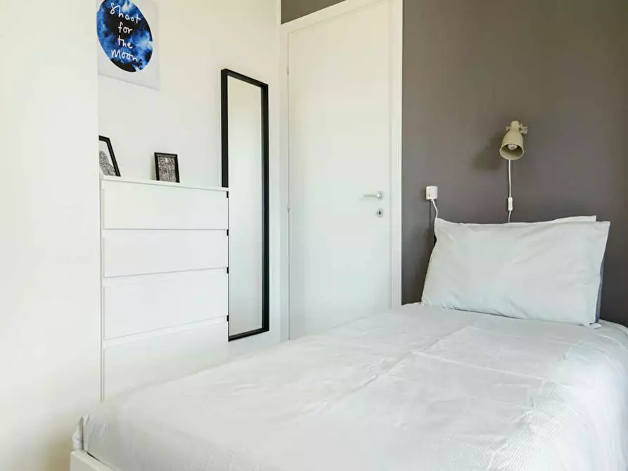 Immagine 1 di Camera in affitto  in Via delle Ande a Milano