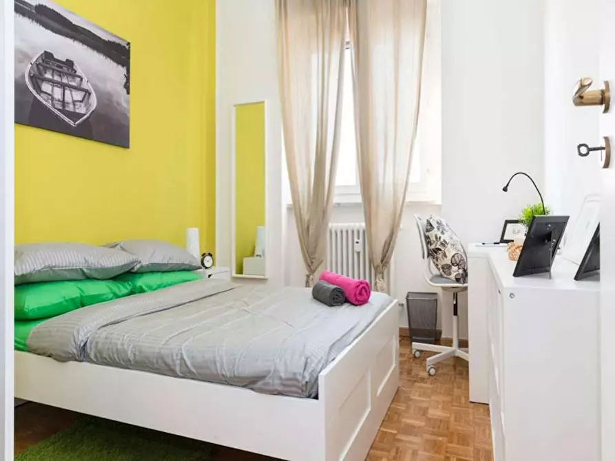Immagine 1 di Camera in affitto  in Via Delle Betulle a Milano
