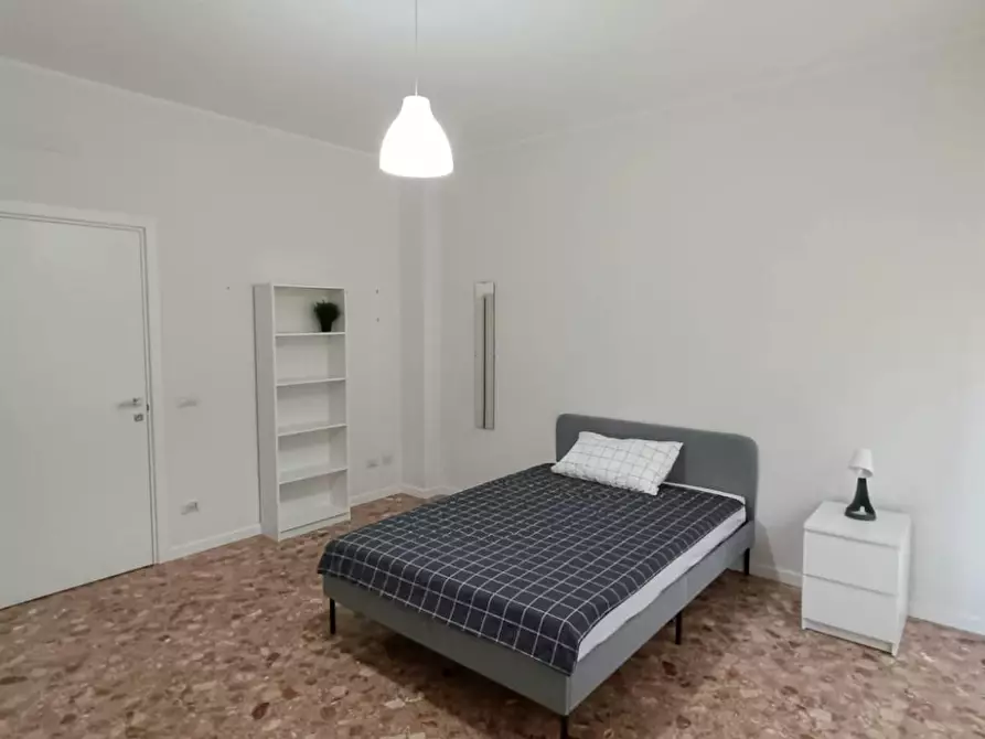 Immagine 2 di Camera in affitto  in Via Gian Giuseppe Carulli a Bari