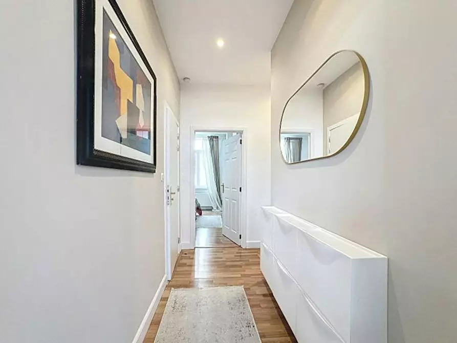 Immagine 5 di Appartamento in affitto  in Rue de Hennin a Ixelles