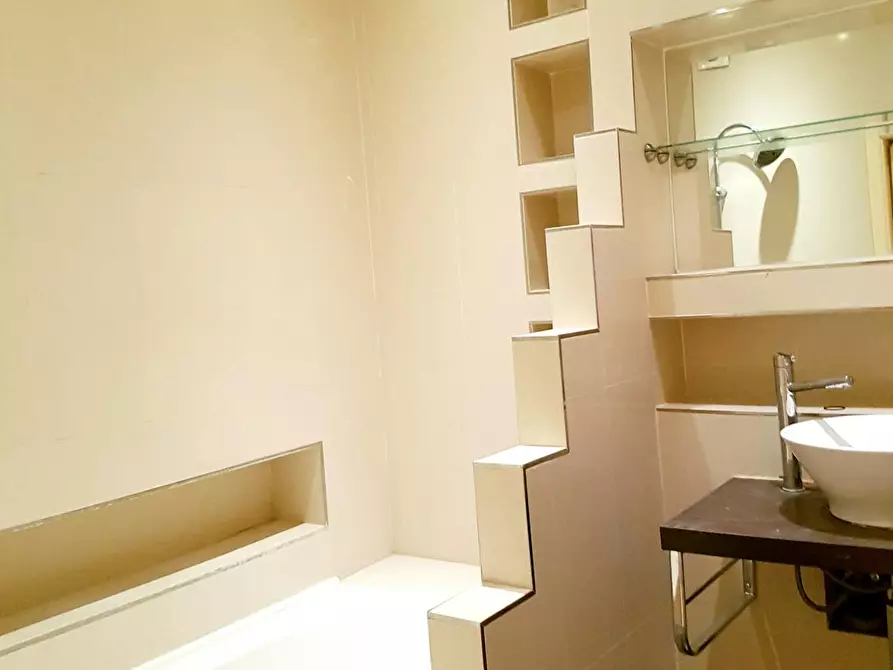 Immagine 10 di Appartamento in affitto  in Rue de Hennin a Ixelles
