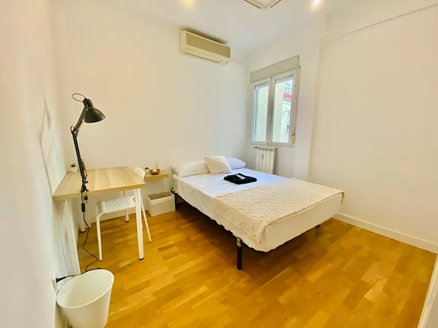 Immagine 1 di Camera in affitto  in Calle de Jorge Juan a Madrid