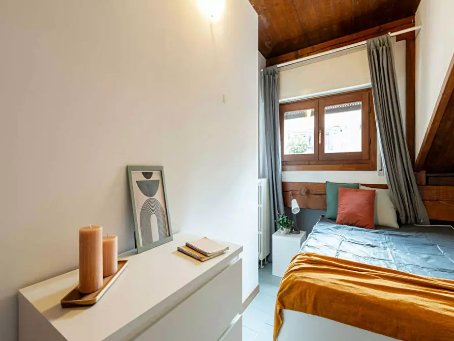 Immagine 5 di Camera in affitto  in Via Jacopo della Quercia a Milano