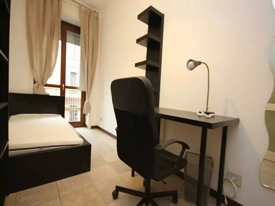 Immagine 5 di Camera in affitto  in Via Felice Bellotti a Milano