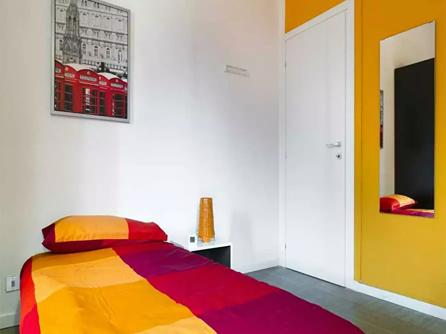 Immagine 6 di Camera in affitto  in Viale Tibaldi a Milano