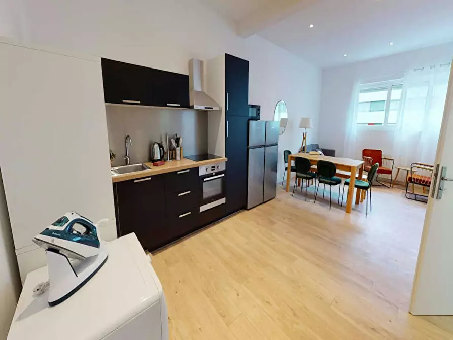 Immagine 8 di Camera in affitto  in Rue de Brigode a Lille